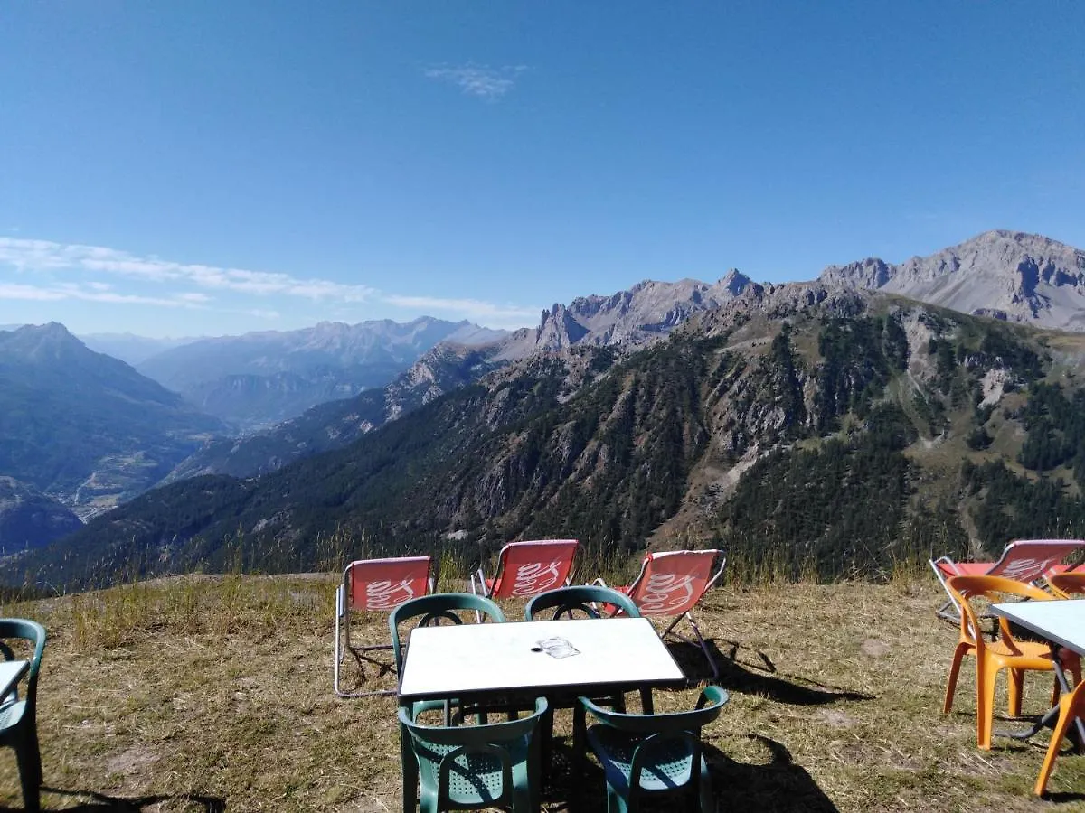 Sweet Apartment With Direct Access To Skiing Briançon